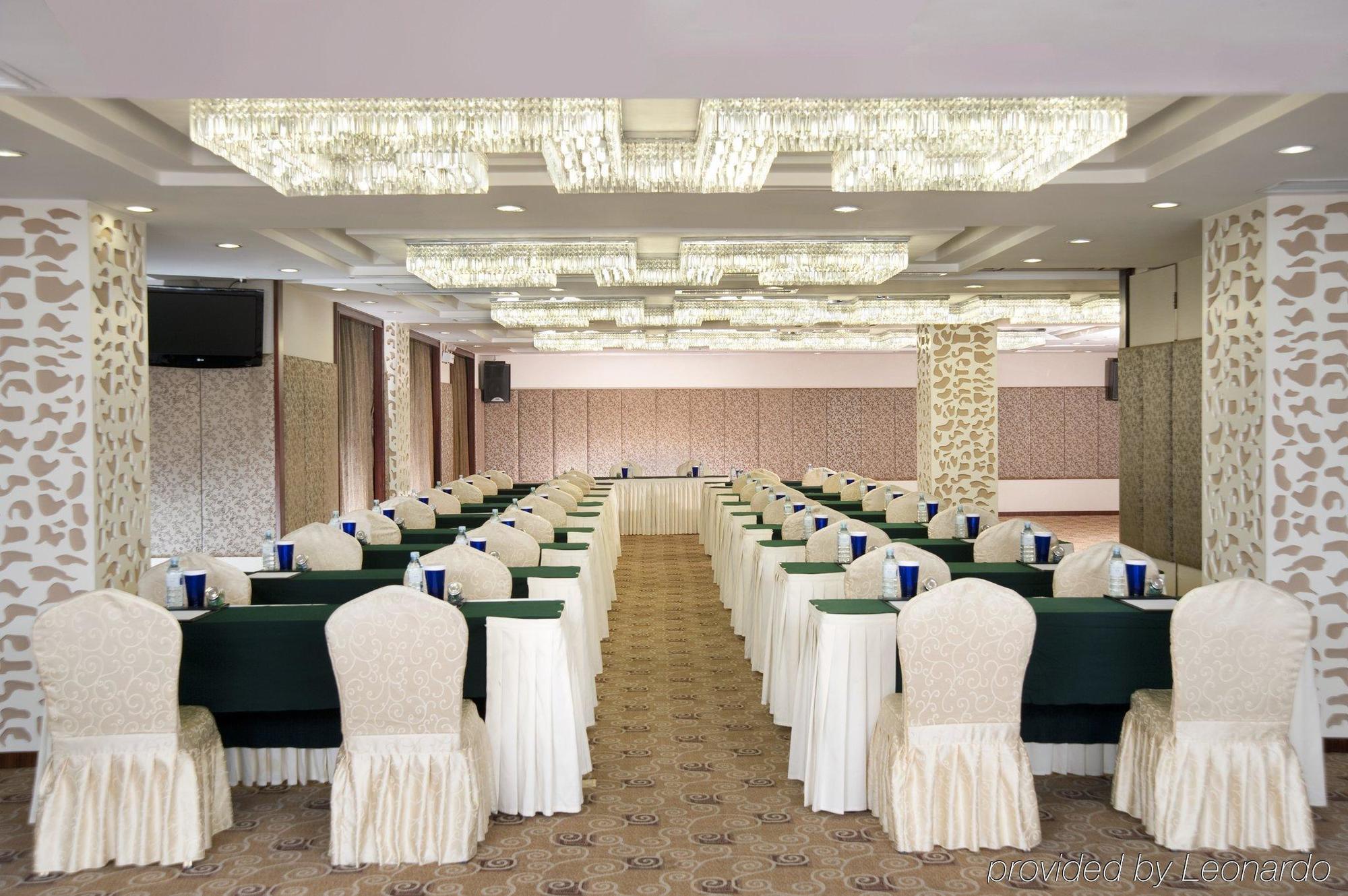 Holiday Inn Beijing Downtown Зручності фото