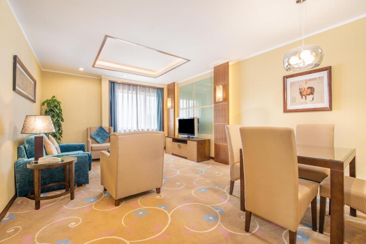 Holiday Inn Beijing Downtown Екстер'єр фото