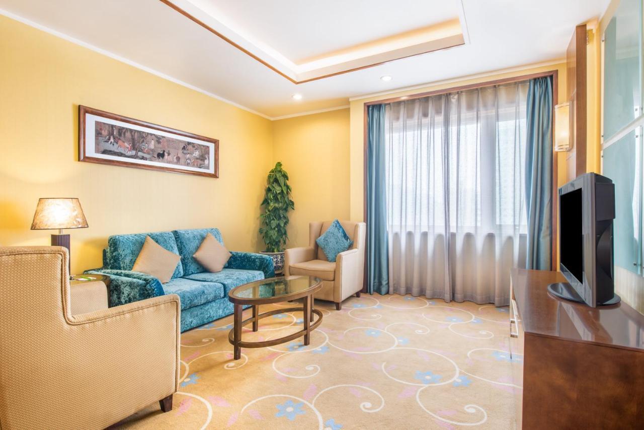 Holiday Inn Beijing Downtown Екстер'єр фото